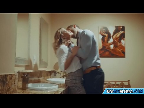 ❤️ Кад те прсата плавуша заведе у јавном тоалету Порно код нас sr.rexporn-com.ru ❤